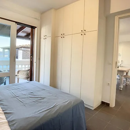 Loft Space, Light, Sea View Apartment Plepi